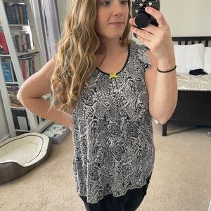 Ellen Tracy Lounge Top